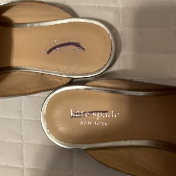 Kate spade silver flats size 7.5 - Picture 4 of 6